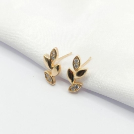 BRINCO DOURADO FOLHAS 2 LISAS E 2 CRAVEJADAS