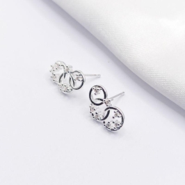 BRINCO PRATA 3 AROS ENTRELAÇADOS COM ZIRCÔNIA