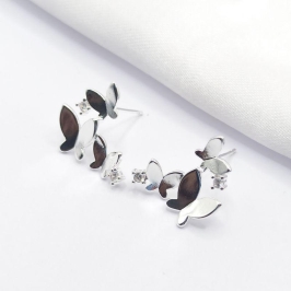 BRINCO PRATA  3 BORBOLETAS LISAS E 2 CRISTAIS