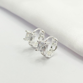 BRINCO PRATA ARGOLINHA CLICK TRANÇADO COM CRISTAL CARRÊ