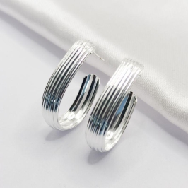 BRINCO PRATA MEIA ARGOLA GANCHO CANELADO