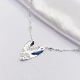 GARGANTILHA PRATA CHOKER CORAÇÃO AMASSADO 40CM