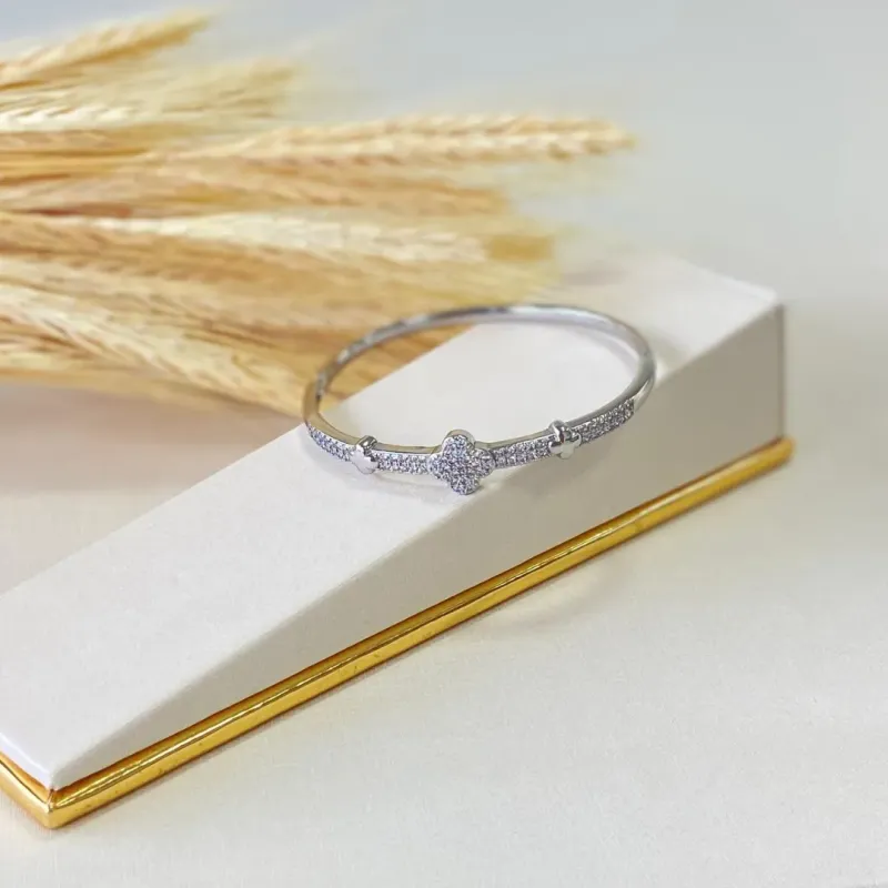Pulseira Rodio Branco Bracelete Trevo Virginia Ins Van Cleef