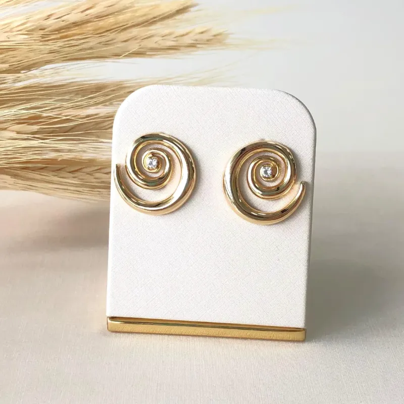 Brinco Dourado Caracol com Zircônia