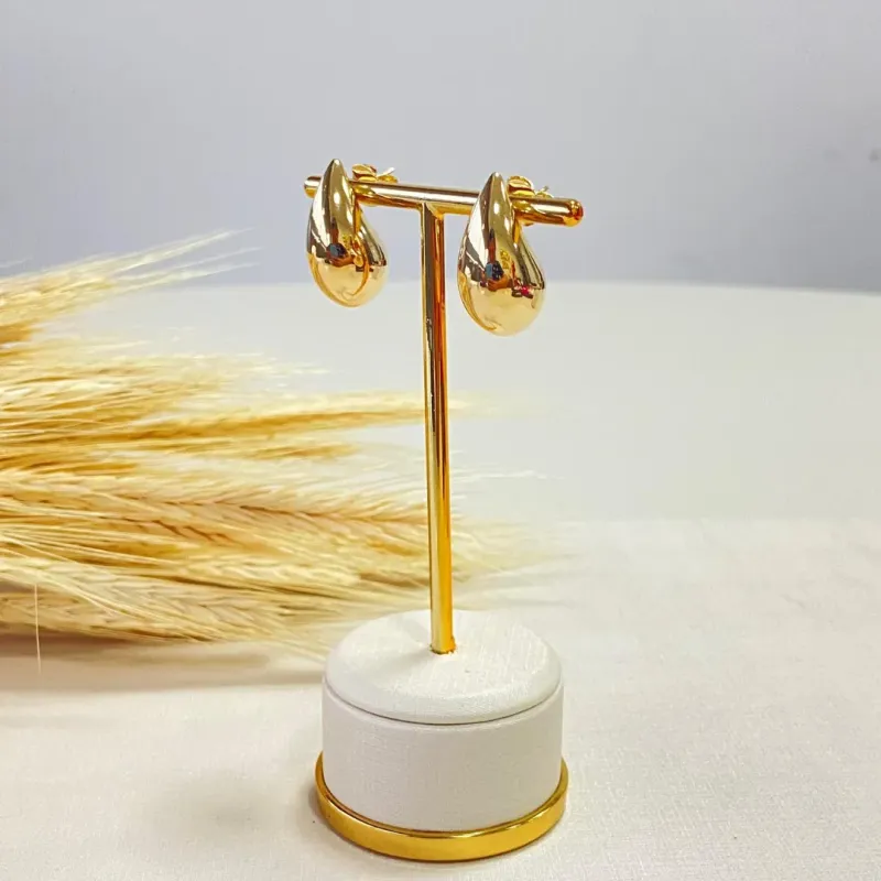 Brinco Dourado Gota Concha