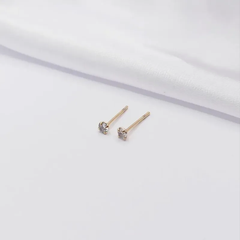 BRINCO DOURADO PONTO DE LUZ CRISTAL P 3MM
