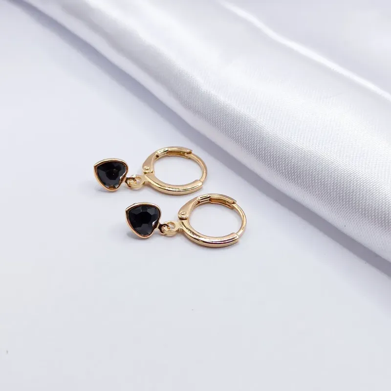 BRINCO DOURADO ARGOLINHA CLICK CORAÇÃO BLACK