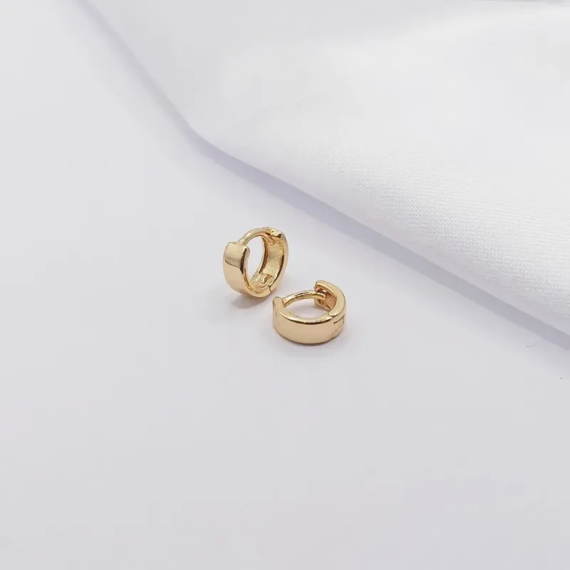BRINCO DOURADO ARGOLINHA GROSSA E LISA P