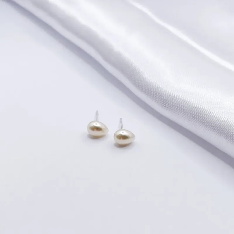 BRINCO PRATA MINI GOTA PÉROLA