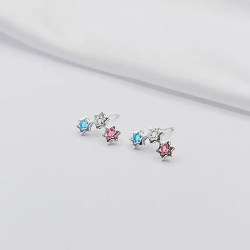 BRINCO PRATA ESTRELAS COLORIDAS