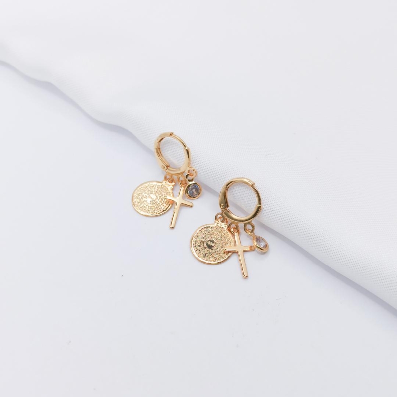 BRINCO DOURADO ARGOLINHA CLICK ORAÇÃO PAI NOSSO E CRUZ4847