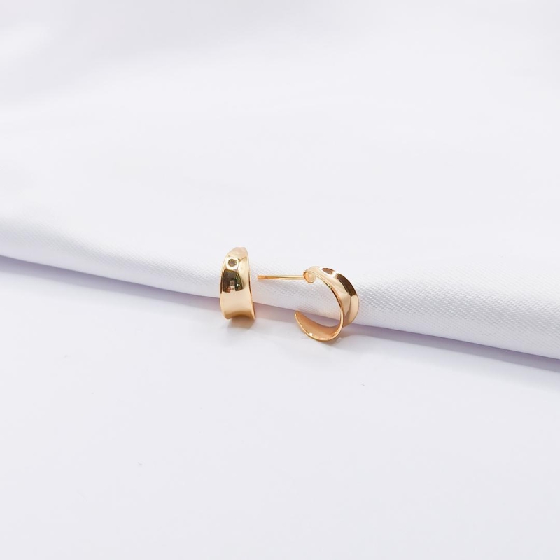 BRINCO DOURADO ARGOLINHA CURVADA E LISA