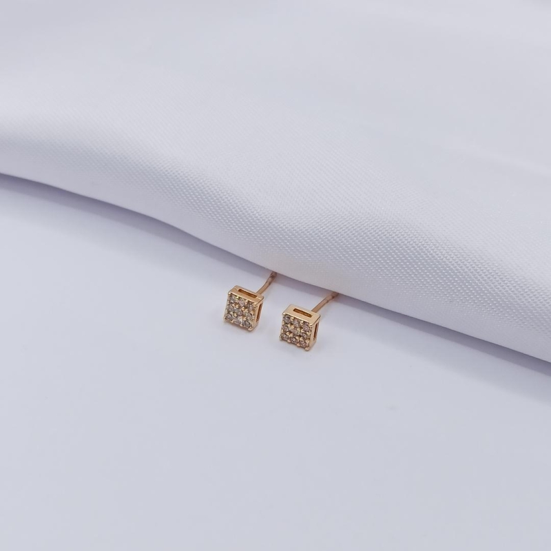 BRINCO DOURADO QUADRADINHO CRAVEJADO