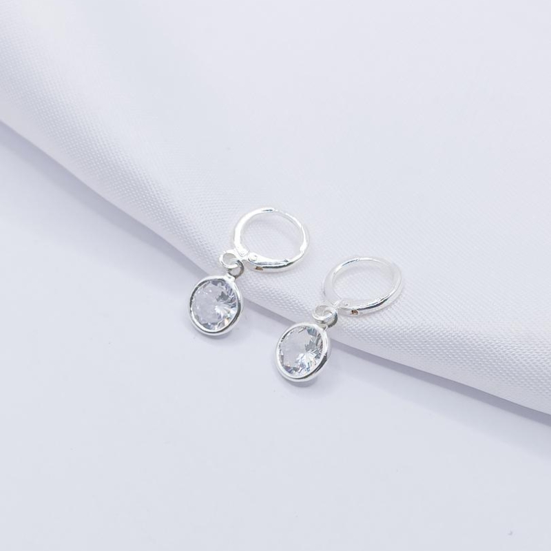 BRINCO PRATA ARGOLINHA CLICK COM PONTO DE LUZ
