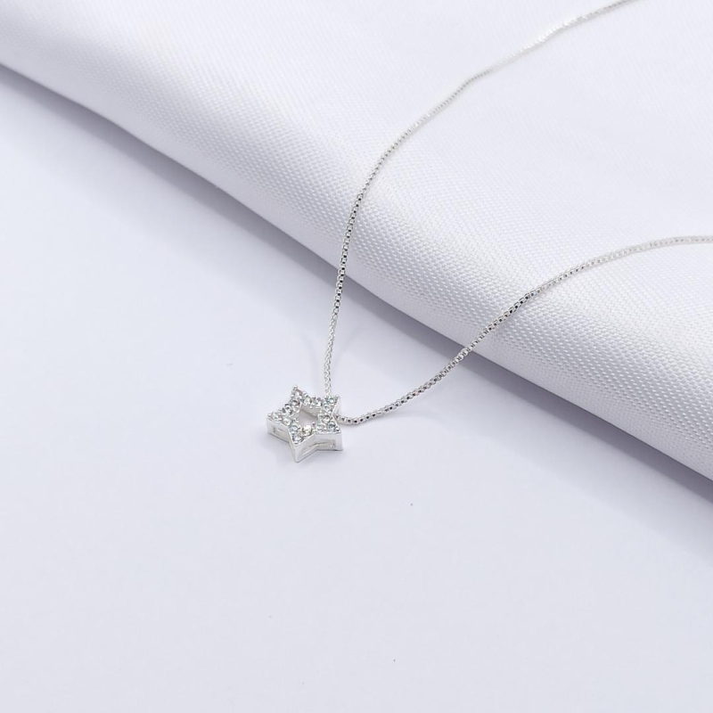 GARGANTILHA PRATA ESTRELA VAZADA E CRAVEJADA 45CM