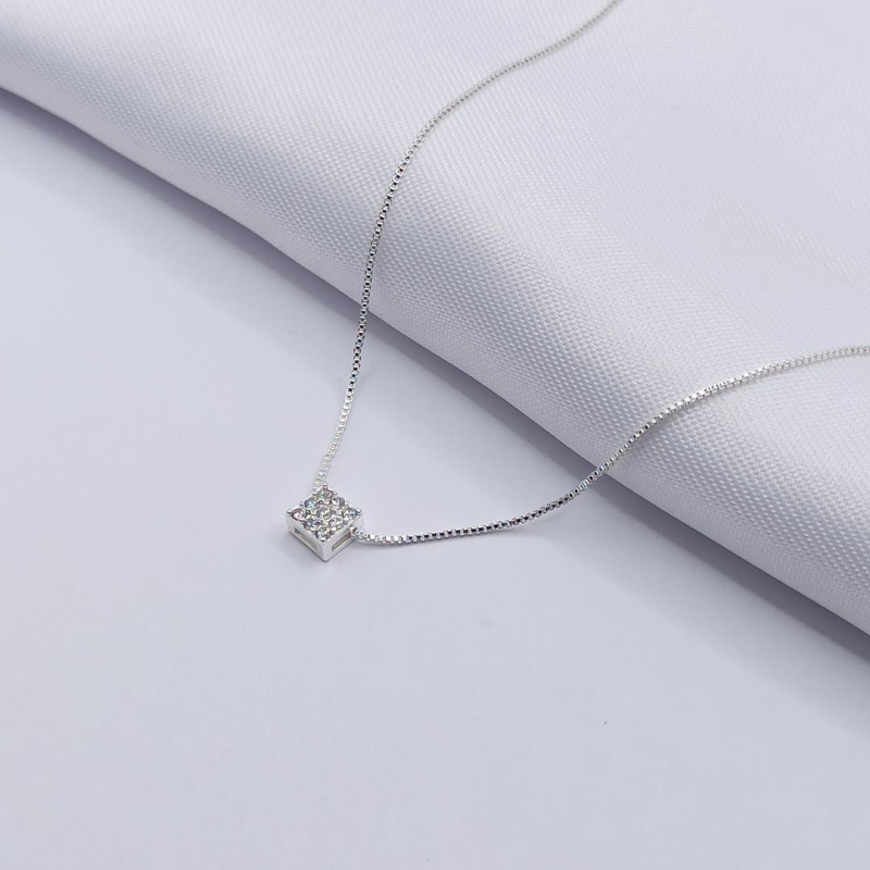 GARGANTILHA PRATA ESTRELA VAZADA E CRAVEJADA 45CM