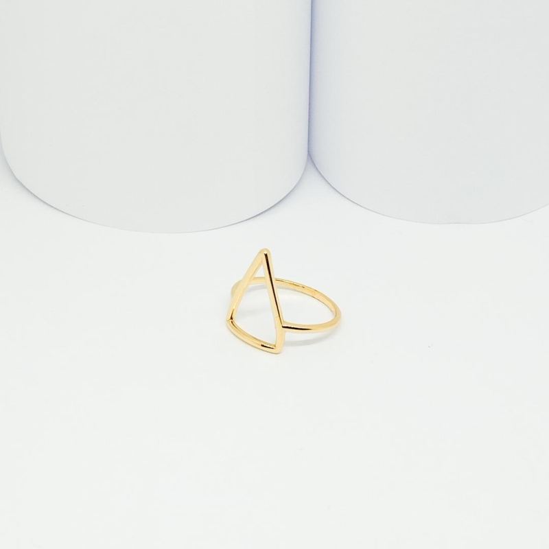 ANEL DOURADO TRIÂNGULO VAZADO E LISO