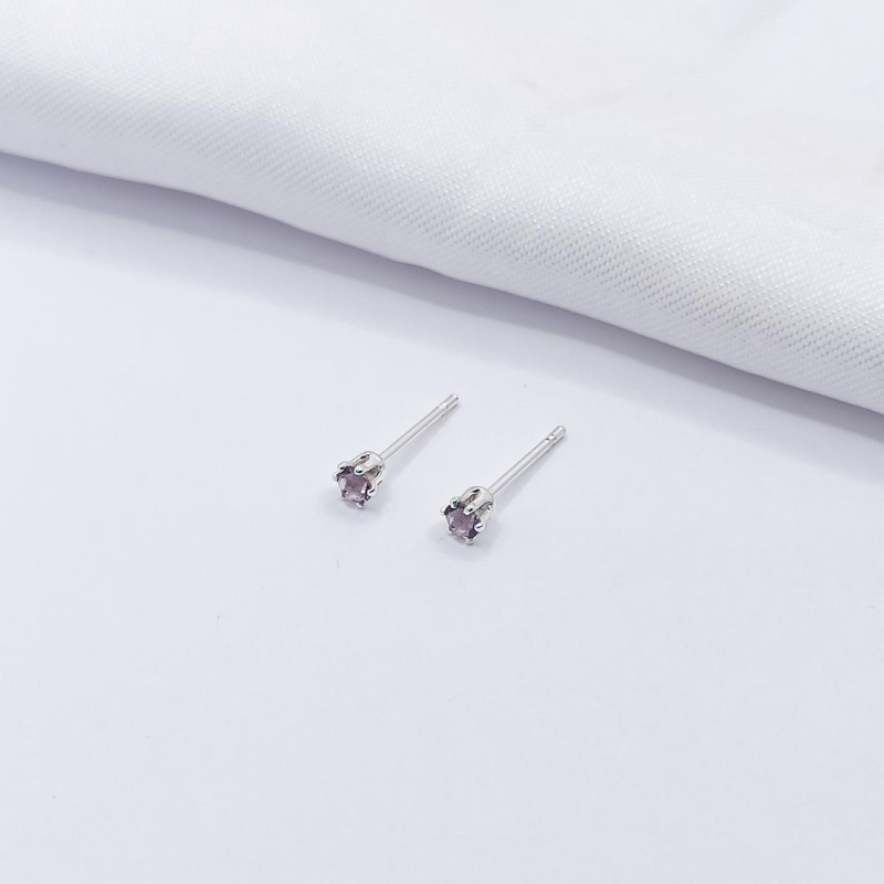 BRINCO PRATA PONTO DE LUZ LILÁS 3MM