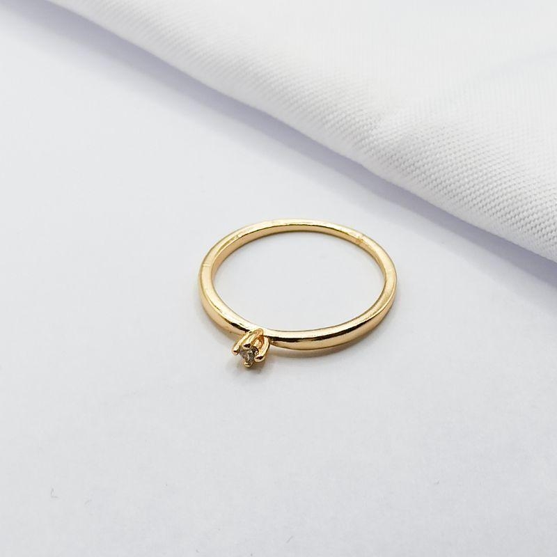 ANEL DOURADO SOLITÁRIO FINO COM MINI PONTO DE LUZ