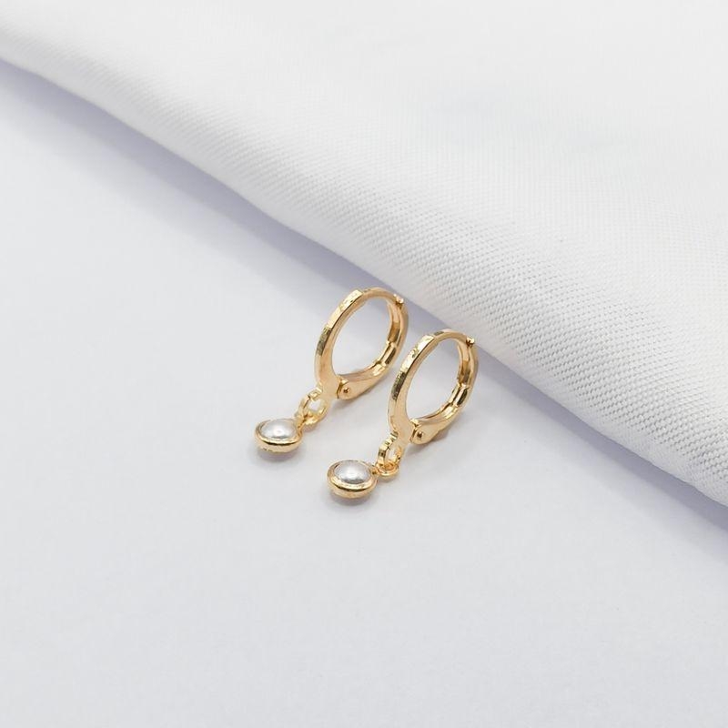 BRINCO DOURADO ARGOLINHA CLICK COM PÉROLA P