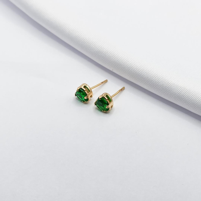 BRINCO DOURADO CORAÇÃO VERDE G