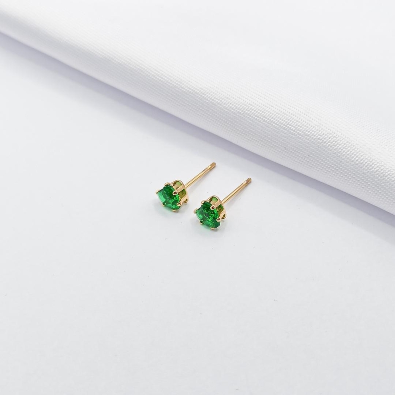 BRINCO DOURADO CORAÇÃO VERDE M