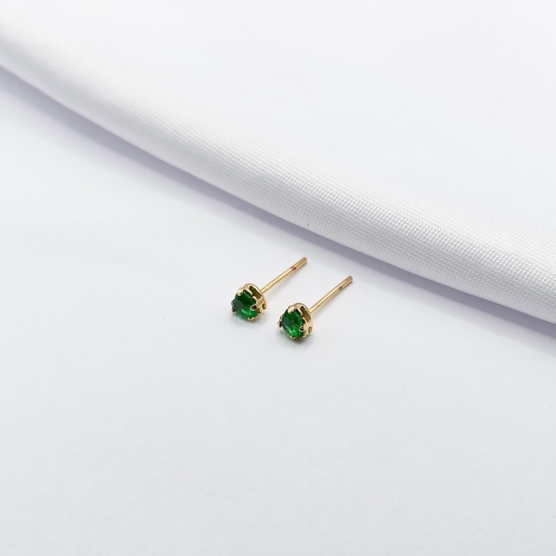 BRINCO DOURADO CORAÇÃO VERDE P