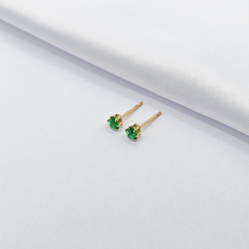 BRINCO DOURADO CORAÇÃO VERDE P