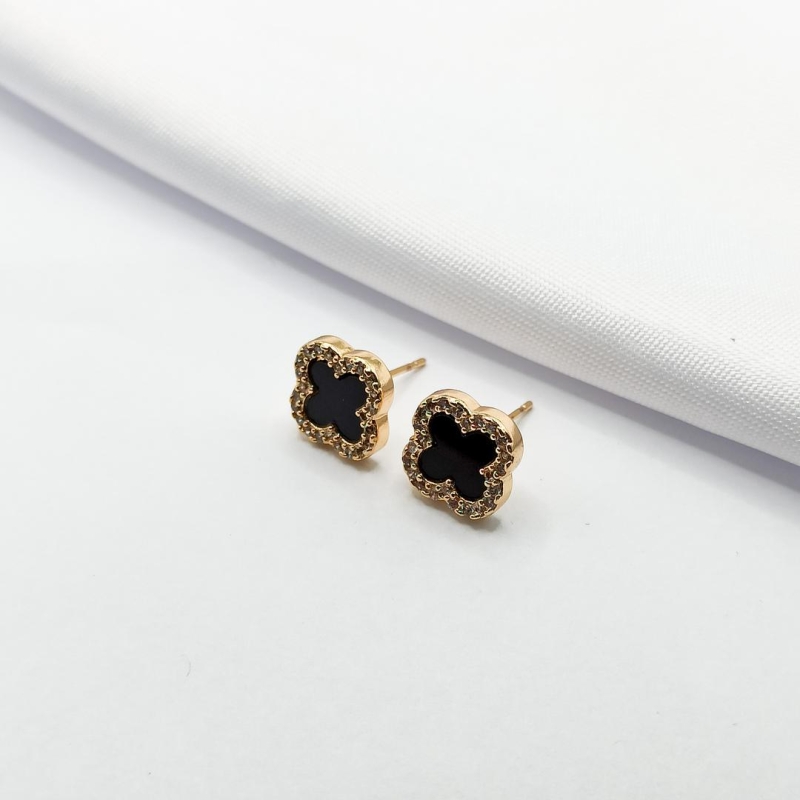 BRINCO DOURADO INSPIRAÇÃO TREVO VAN CLEEF BLACK G