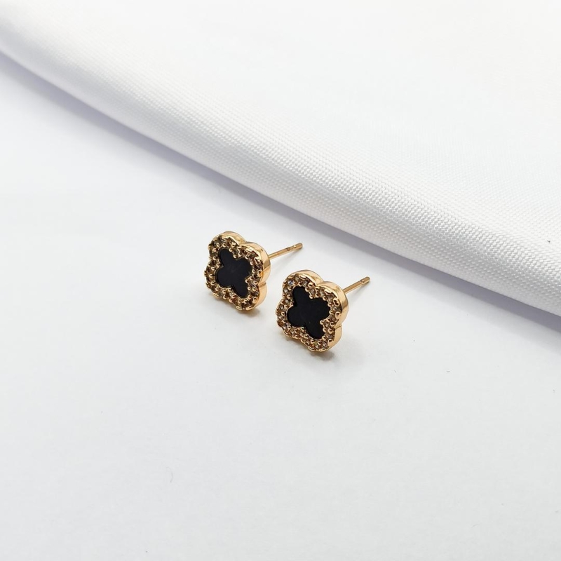 BRINCO DOURADO INSPIRAÇÃO TREVO VAN CLEEF BLACK M