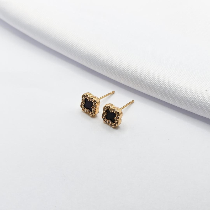 BRINCO DOURADO INSPIRAÇÃO TREVO VAN CLEEF BLACK P