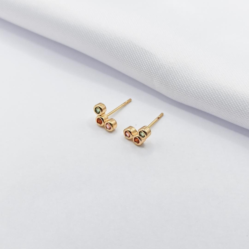BRINCO DOURADO SEMICÍRCULO COM ZIRCÔNIA COLORIDA