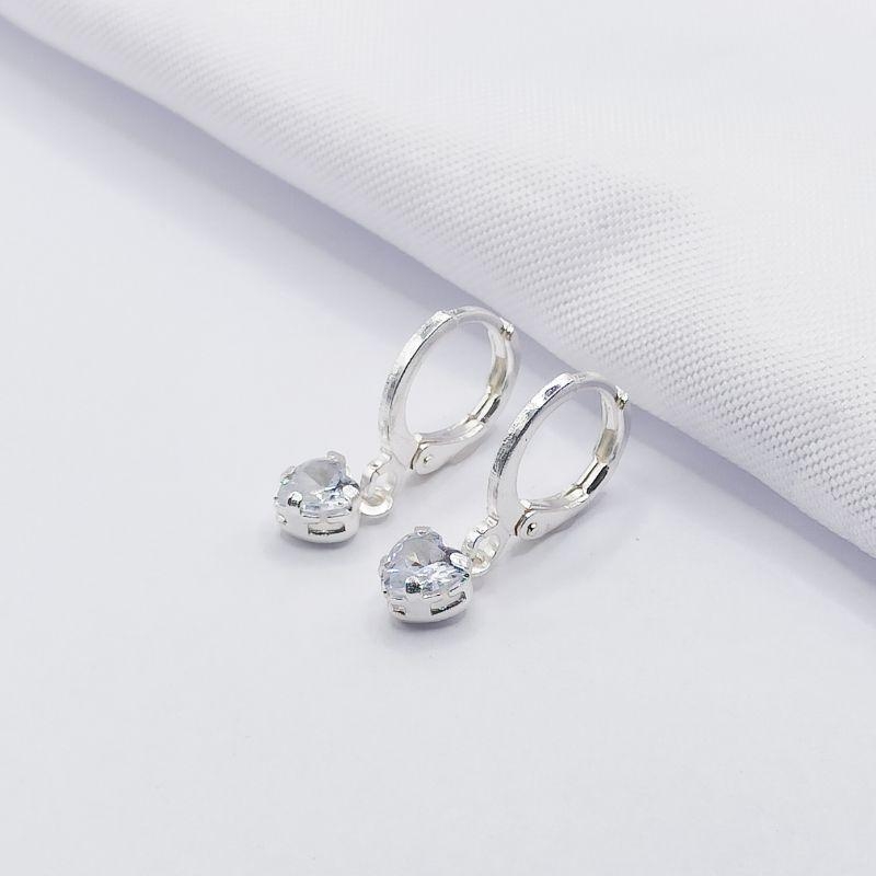 BRINCO PRATA ARGOLINHA CLICK COM CORAÇÃO CRISTAL M
