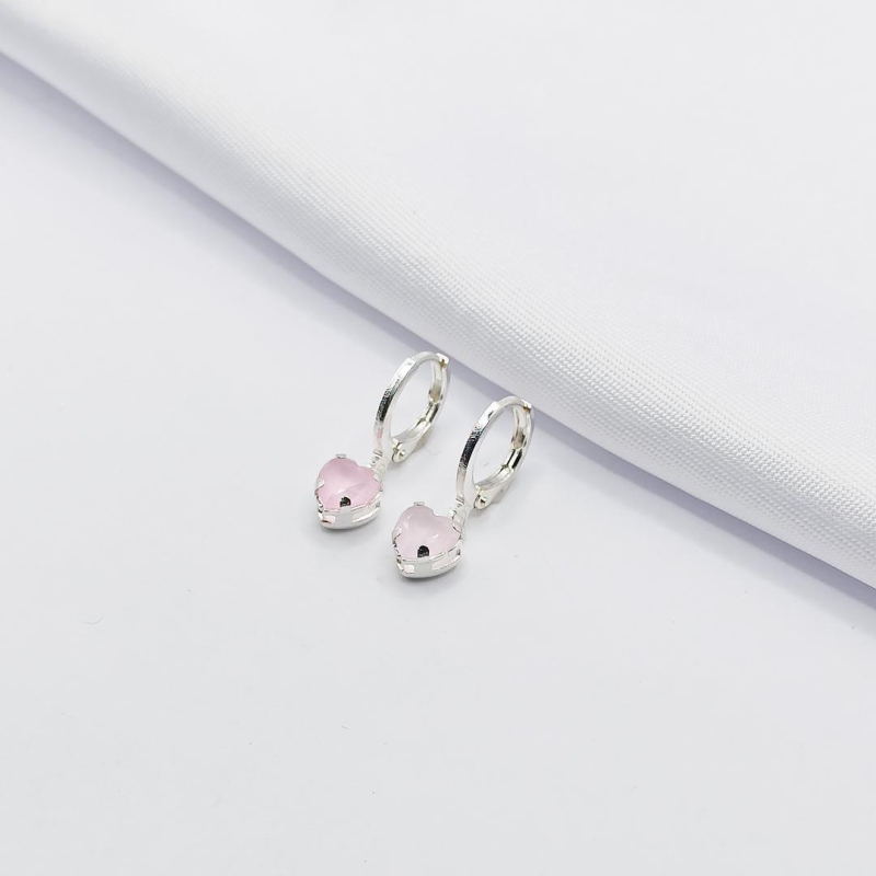 BRINCO PRATA ARGOLINHA CLICK COM CORAÇÃO ROSA LEITOSO M