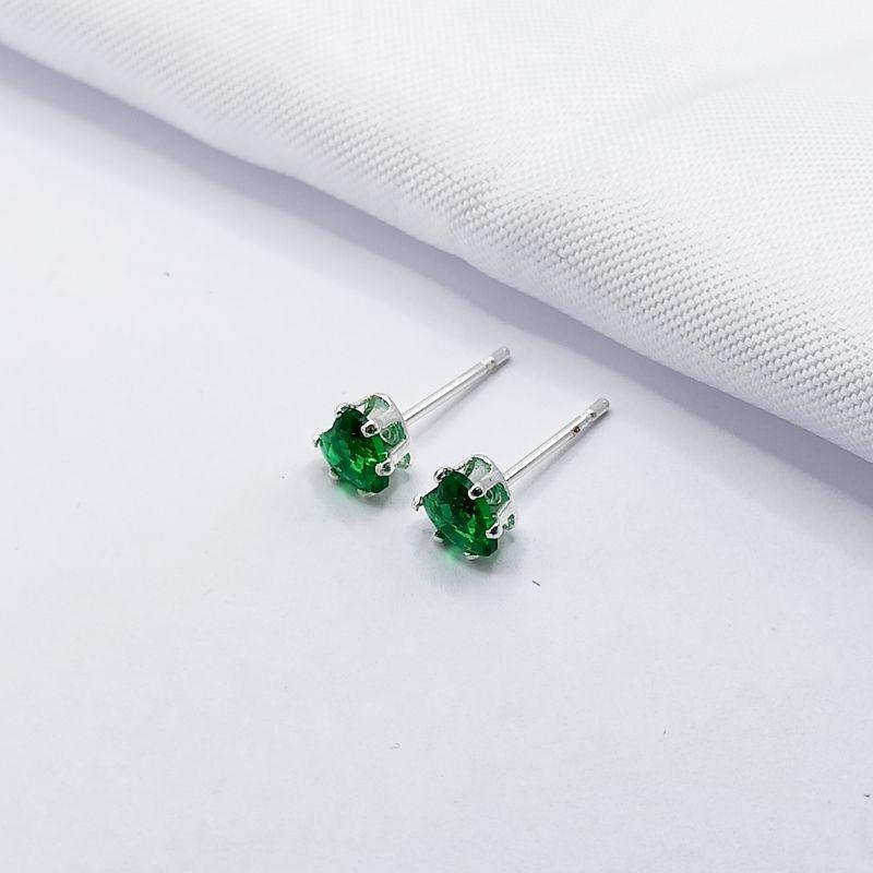 BRINCO PRATA CORAÇÃO VERDE M