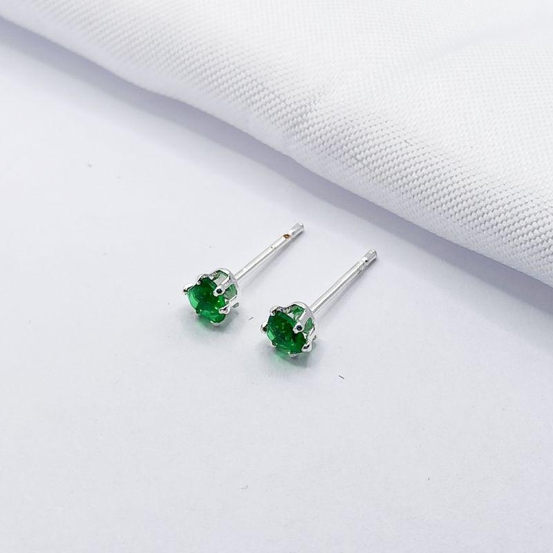 BRINCO PRATA CORAÇÃO VERDE P