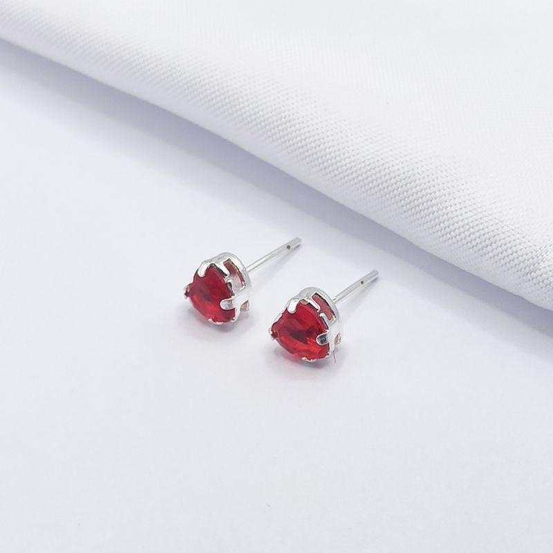 BRINCO PRATA CORAÇÃO VERMELHO G