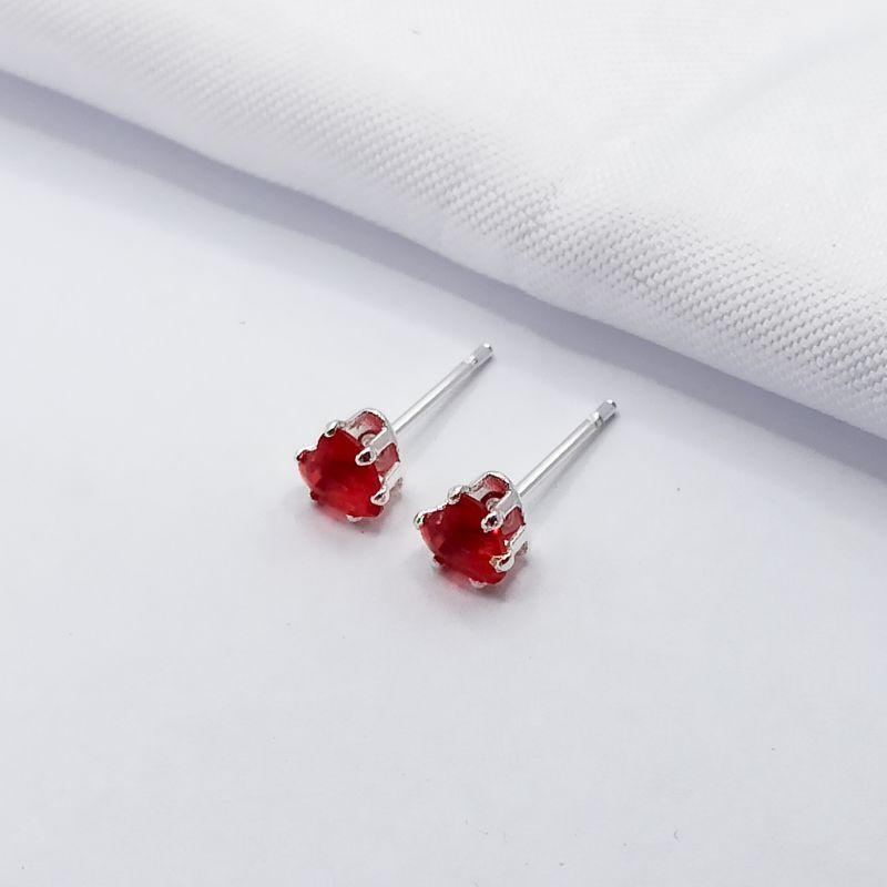 BRINCO PRATA CORAÇÃO VERMELHO M