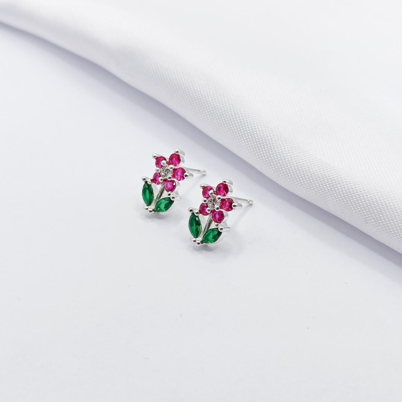 BRINCO PRATA FLORZINHA COM ZIRCÔNIA ROSA E VERDE