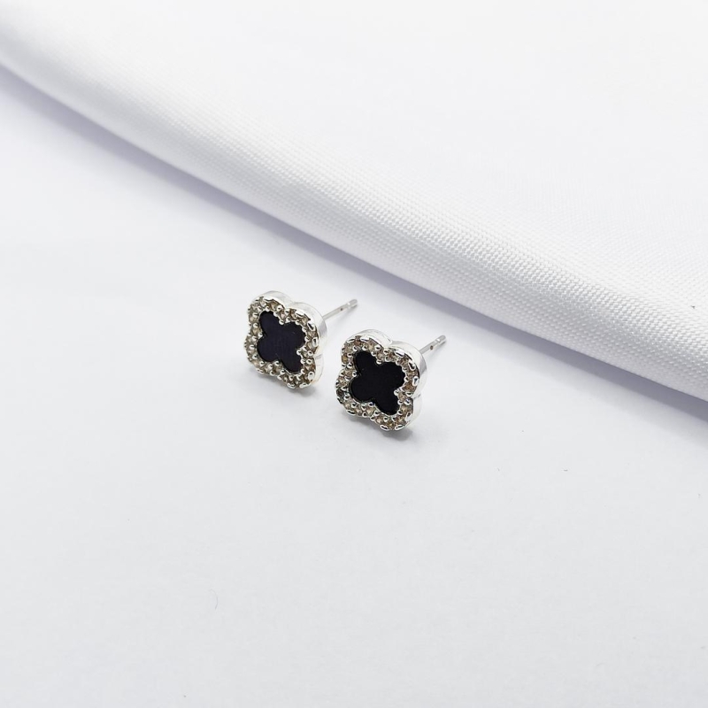 BRINCO PRATA INSPIRAÇÃO TREVO VAN CLEEF BLACK M