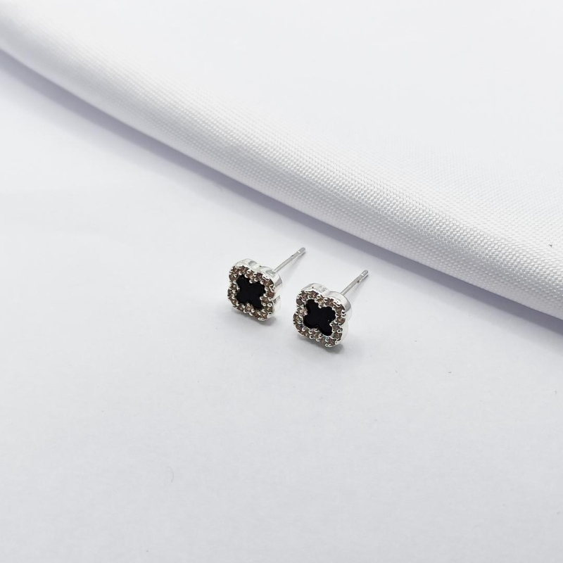 BRINCO PRATA INSPIRAÇÃO TREVO VAN CLEEF BLACK P