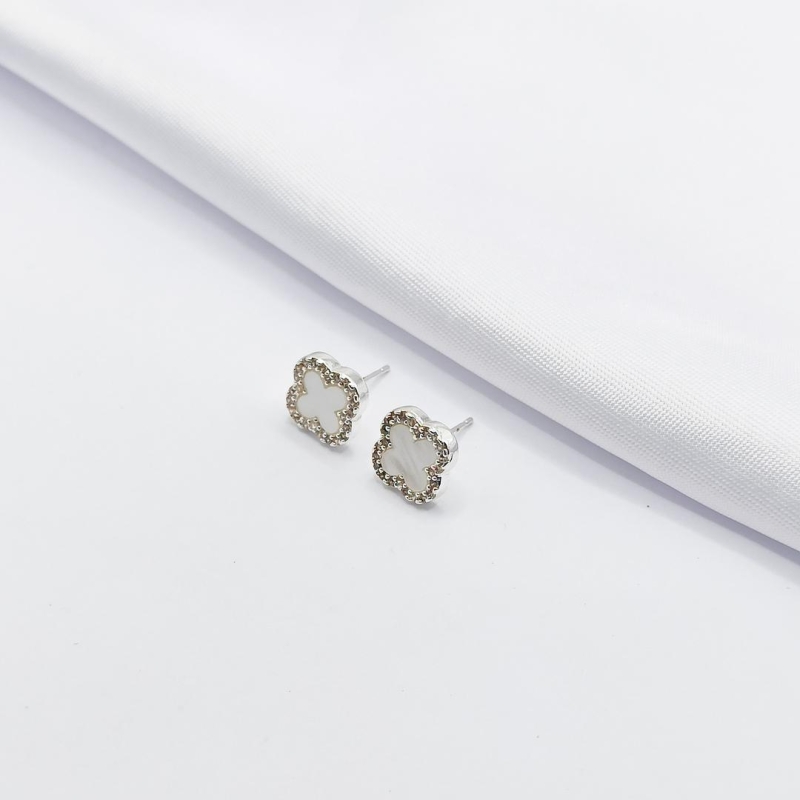 BRINCO PRATA INSPIRAÇÃO TREVO VAN CLEEF MADREPÉROLA G