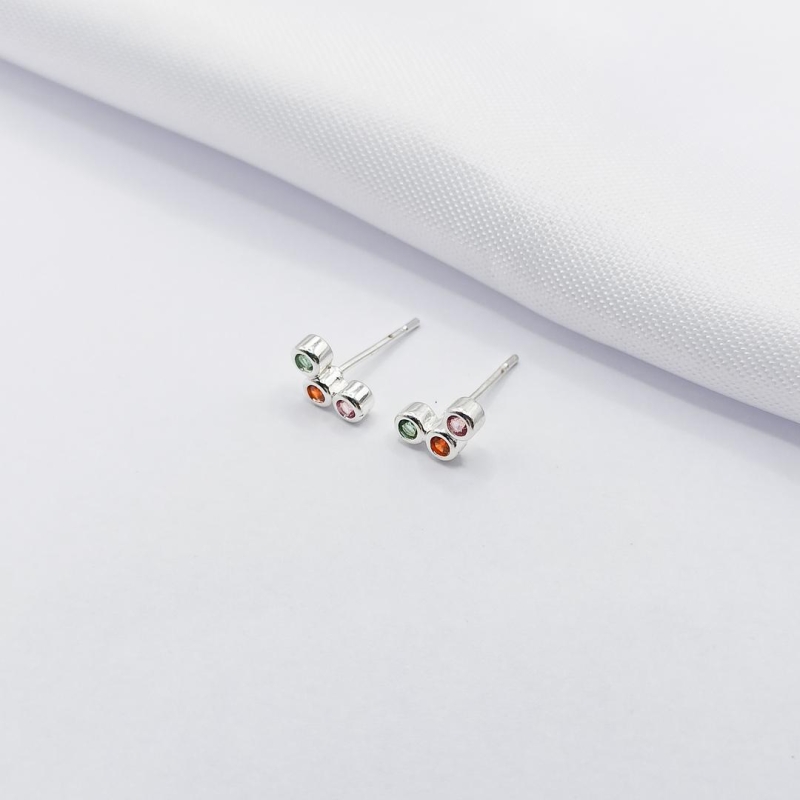 BRINCO PRATA SEMI CÍRCULO COM ZIRCÔNIA COLORIDA