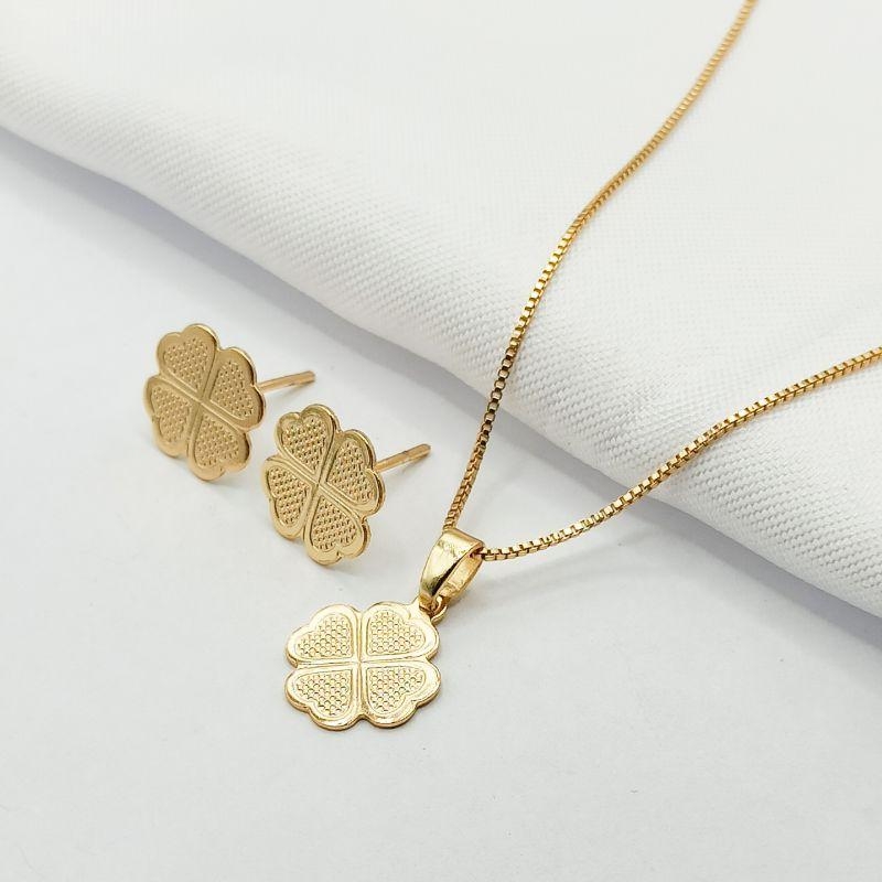 CONJUNTO DOURADO TREVO DE CORAÇÃO TEXTURIZADO 45CM