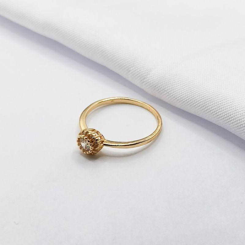 ANEL DOURADO SOLITÁRIO PONTO DE LUZ CRISTAL