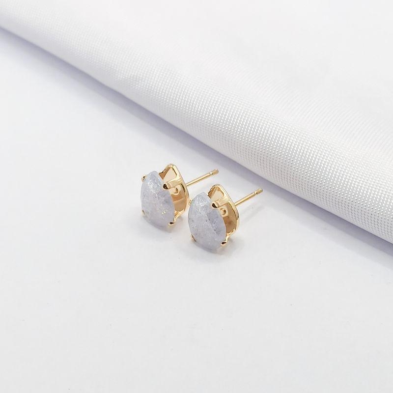 BRINCO DOURADO GOTA CRISTAL OPACO