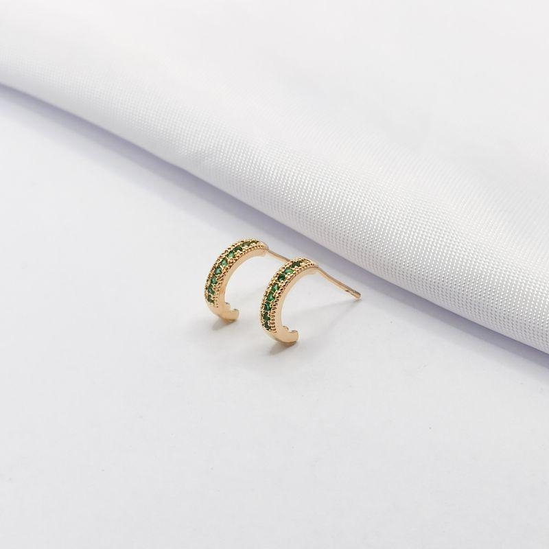BRINCO DOURADO MEIA ARGOLA ZIRCÔNIA VERDE P