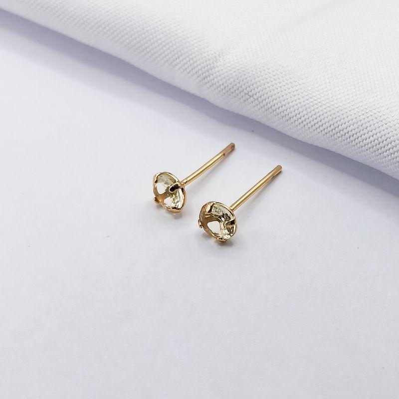 BRINCO DOURADO PONTO DE LUZ CITRINO M