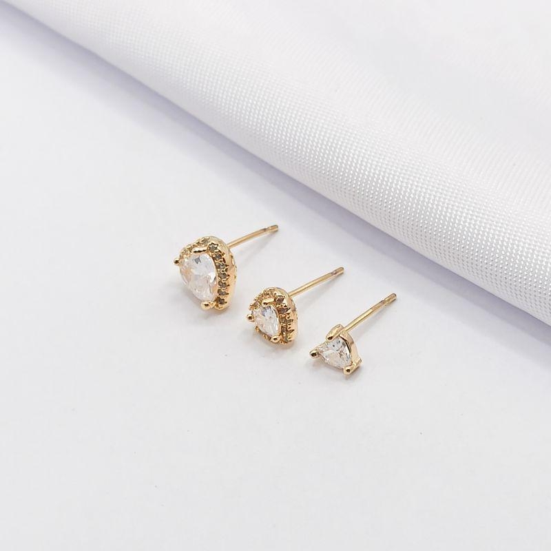 BRINCO DOURADO TRIO CORAÇÃO CRISTAL