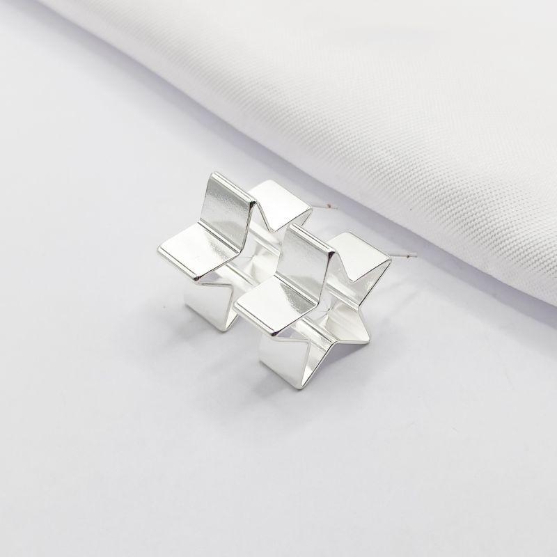 BRINCO PRATA ESTRELA VAZADA